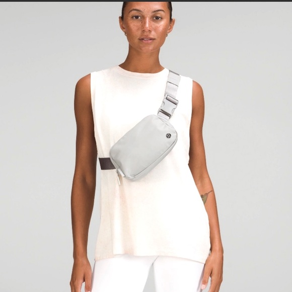 lululemon athletica Handbags - 🍋 Lululemon Everywhere Belt Bag in Silver Drop/ Grey
